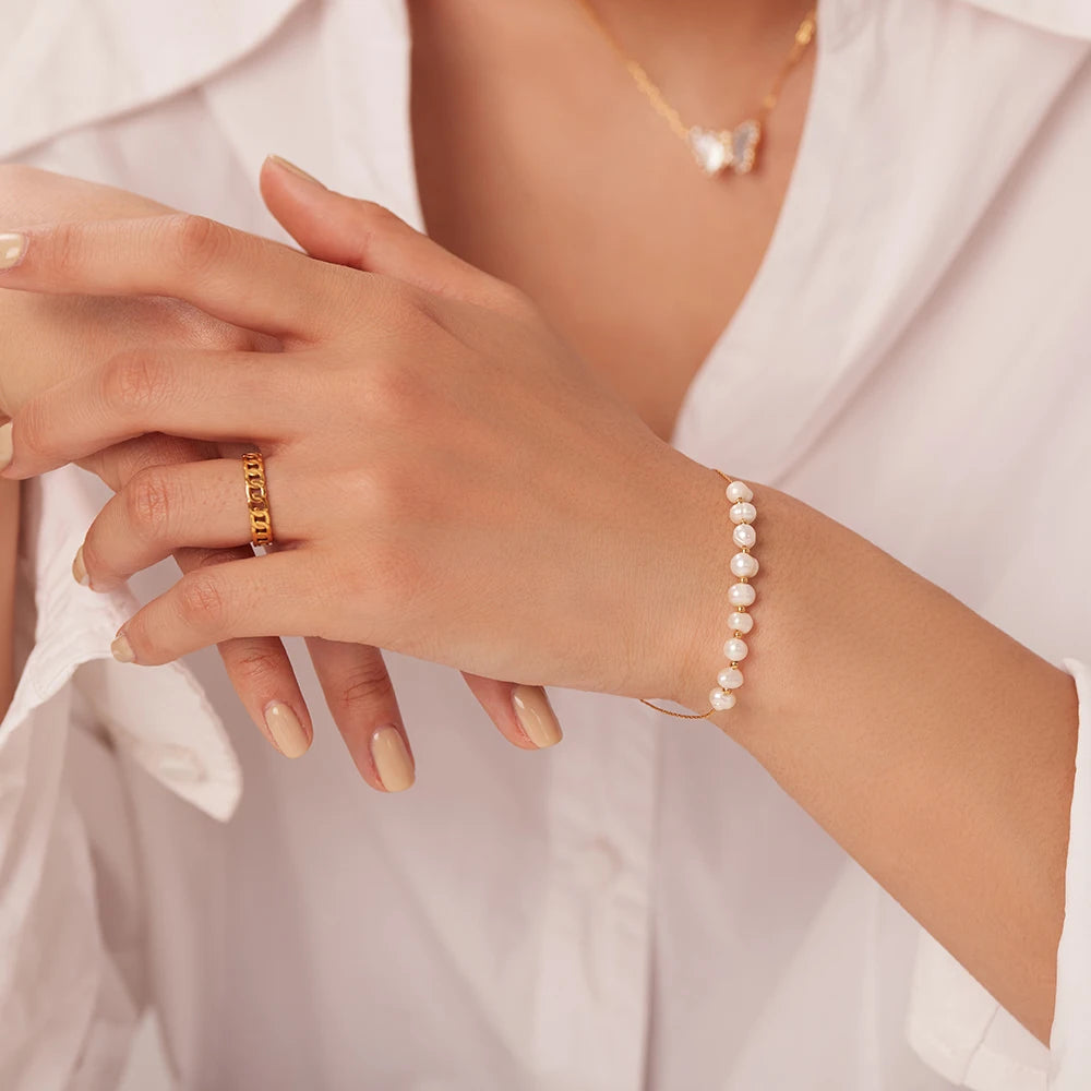 9 Natural Freshwater Pearls Bracelet & Necklace Set