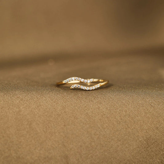 Eterna Wave Ring - Gold-Plated 925 Sterling Silver with Zircon