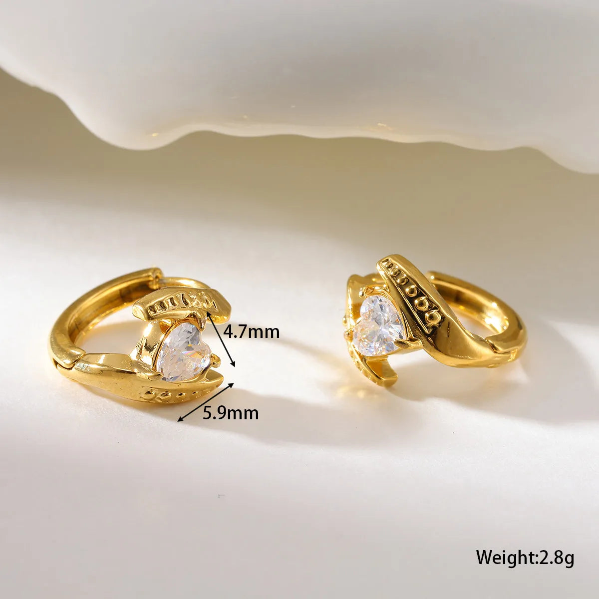 Tiny Heart Hoop Earrings – 18K Gold-Plated Stainless Steel