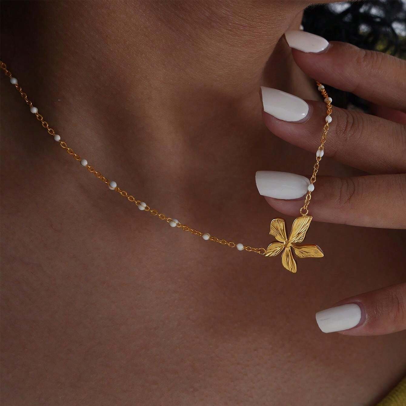 Women Demi fine flower necklace stainless steel