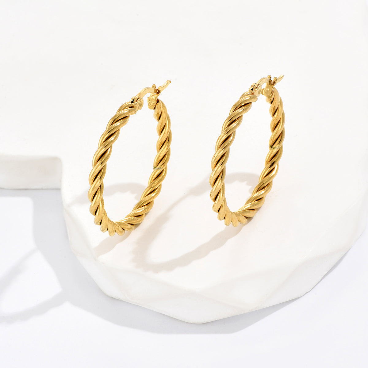 Twist Hoop Earrings – 18K Gold-Plated Stainless Steel