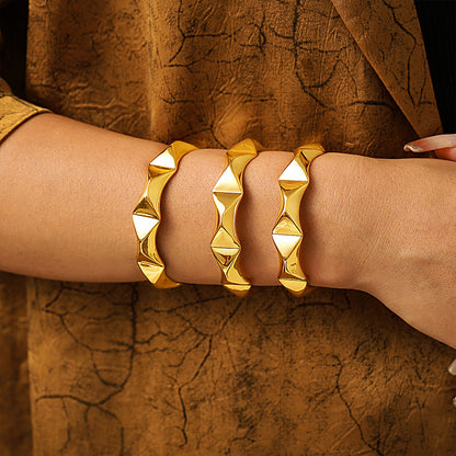 Women 18K Gold-Plated Chunky Copper Bangle