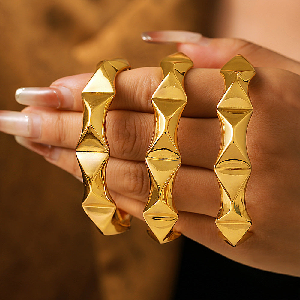 Women 18K Gold-Plated Chunky Copper Open Kada