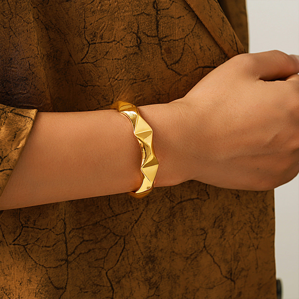 Women 18K Gold-Plated Chunky Copper Open Size Kada