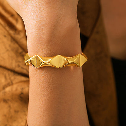 Women 18K Gold Plated Chunky Copper Kada